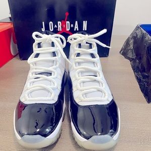 Air Jordan 11 Retro Concord Black/White size 11.5